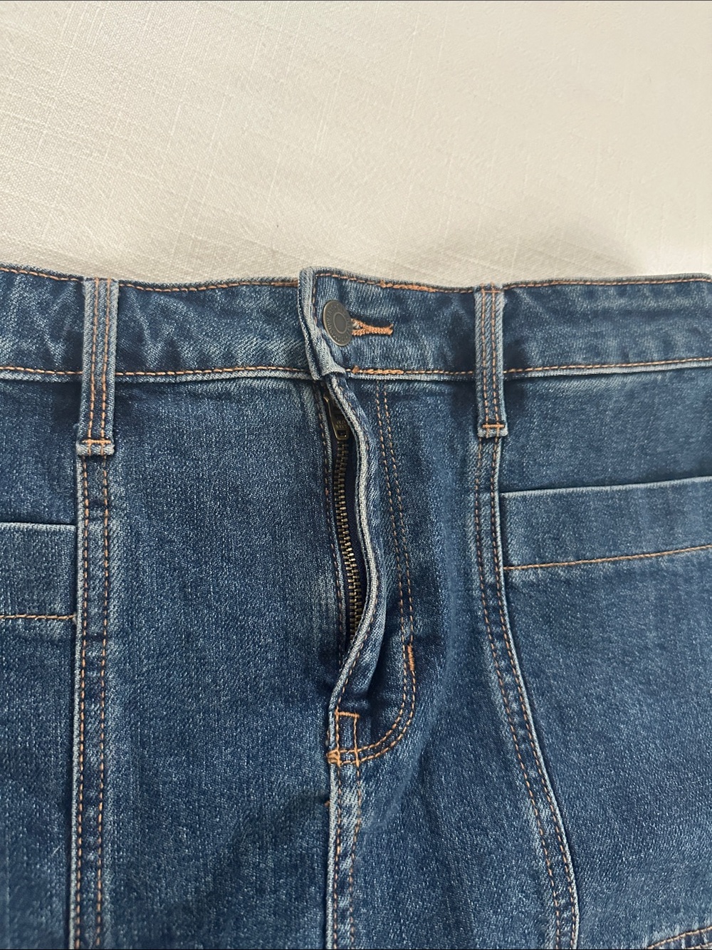 Old Navy Dark Blue Denim Mini Skirt with Panel Pockets Size 2 - Picture 4 of 4